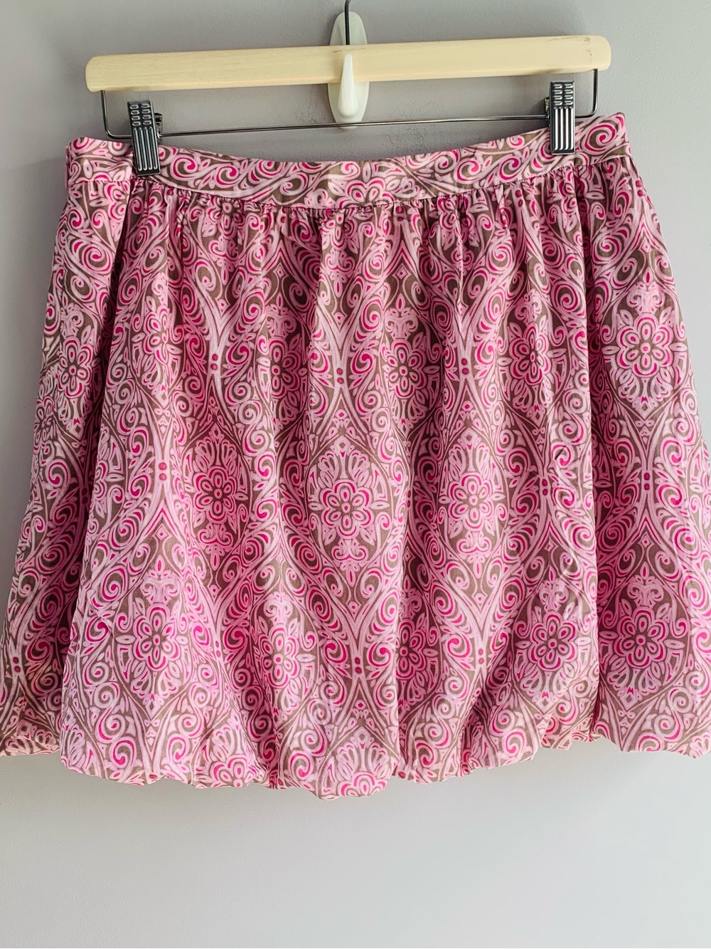 Gianni Bini Retro Paisley Bubble Hem Mini Skirt Pink Tan Cotton Lined EUC Size 8